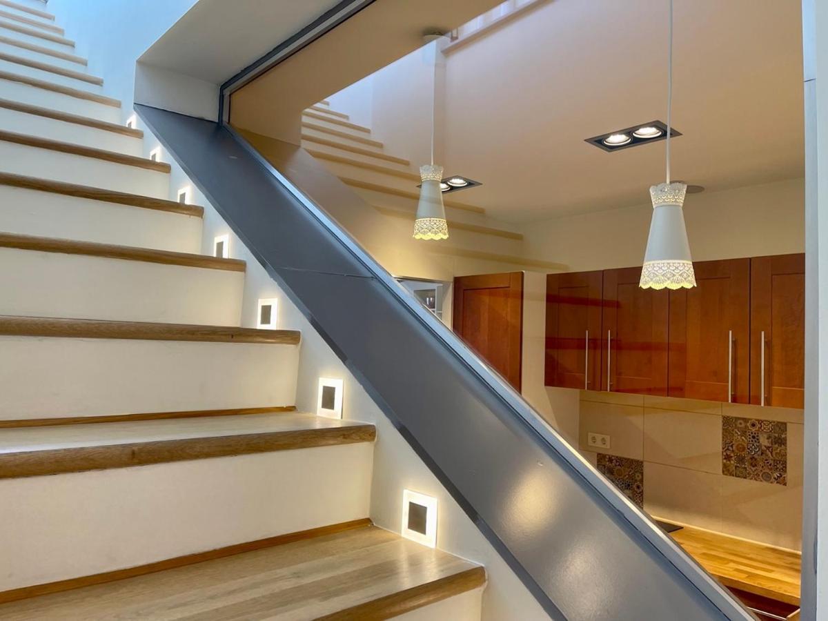 Penthouse W Private Rooftop And Free Parking Budapest Exterior foto