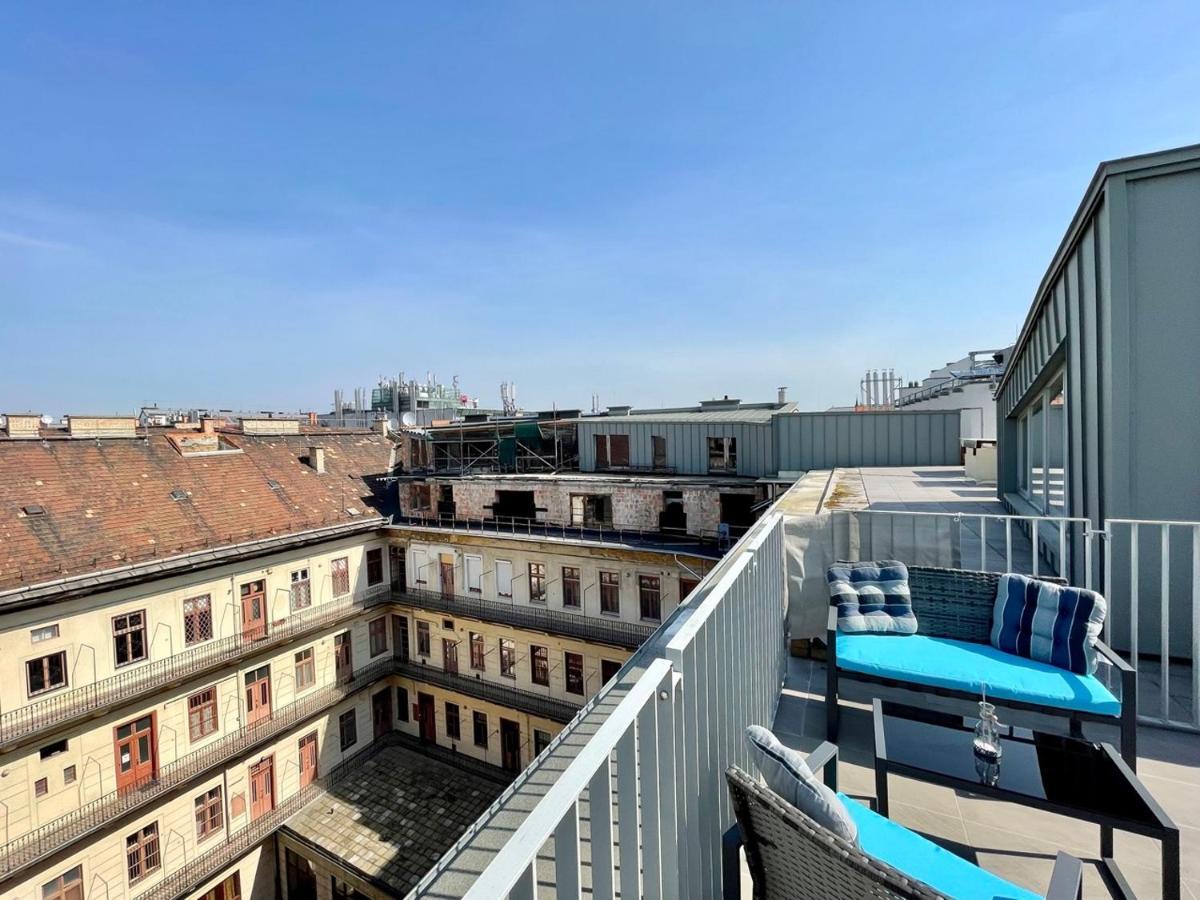Penthouse W Private Rooftop And Free Parking Budapest Exterior foto